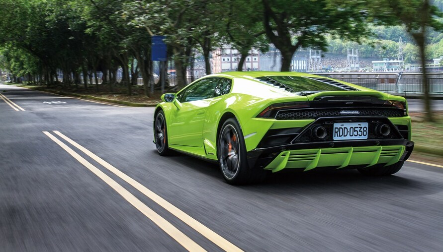 Lamborghini Huracán EVO,聰明卻依舊蠻橫