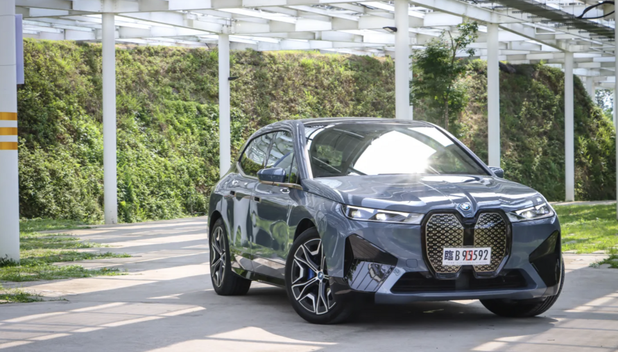 以豪華撰寫純電續章 BMW iX xDrive40