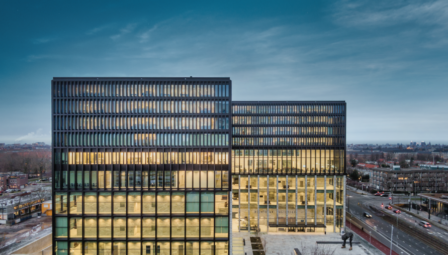 荷蘭阿姆斯特丹法院 Courthouse Amsterdam,質感與空間感兼具的輕靈語彙