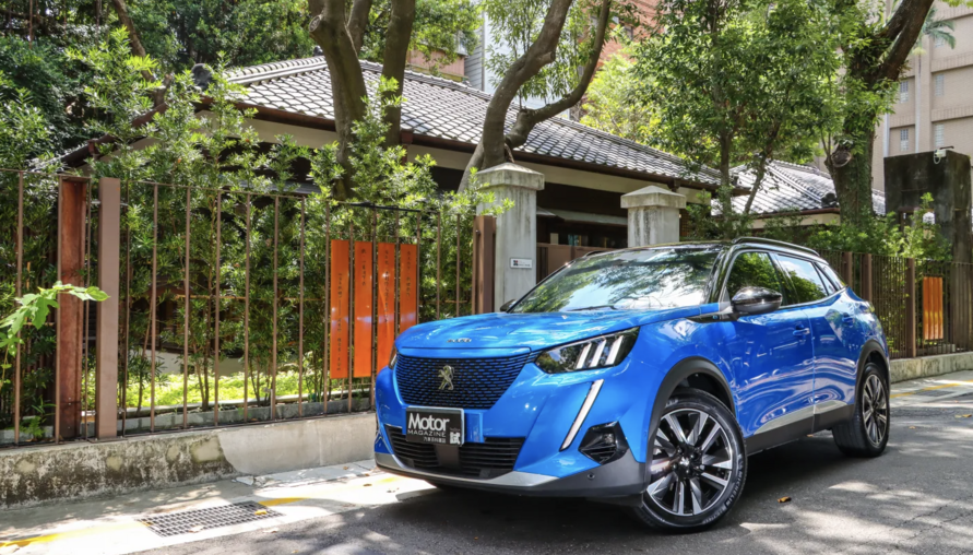 雄獅的純電溫柔,Peugeot e-2008 GT Pack