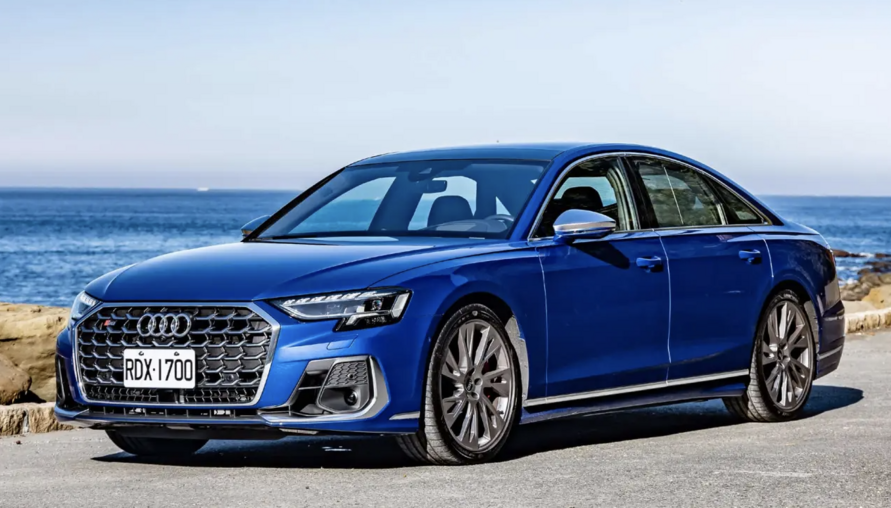 四環旗艦房車 Audi S8