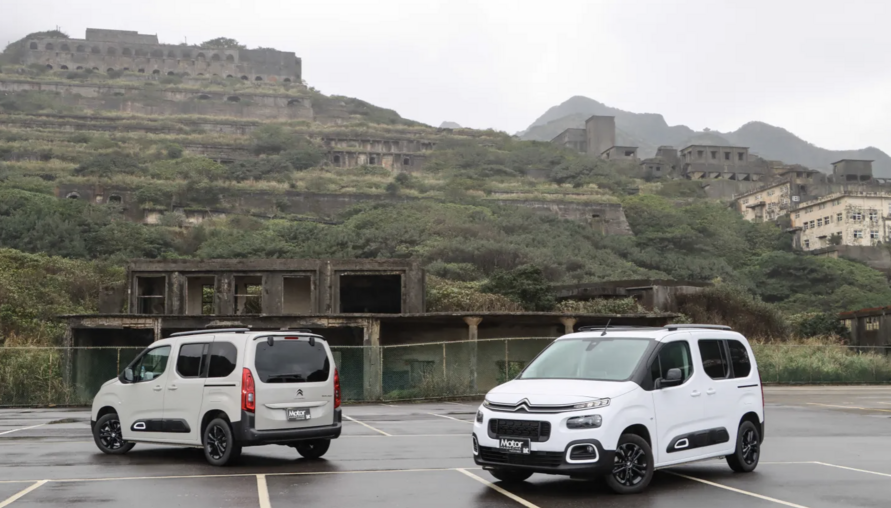 全家人的法式浪漫,Citroën Berlingo Feel M五人座Modutop全景玻璃車頂
