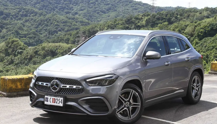 靈巧動感、活力滿載 Mercedes Benz GLA 200