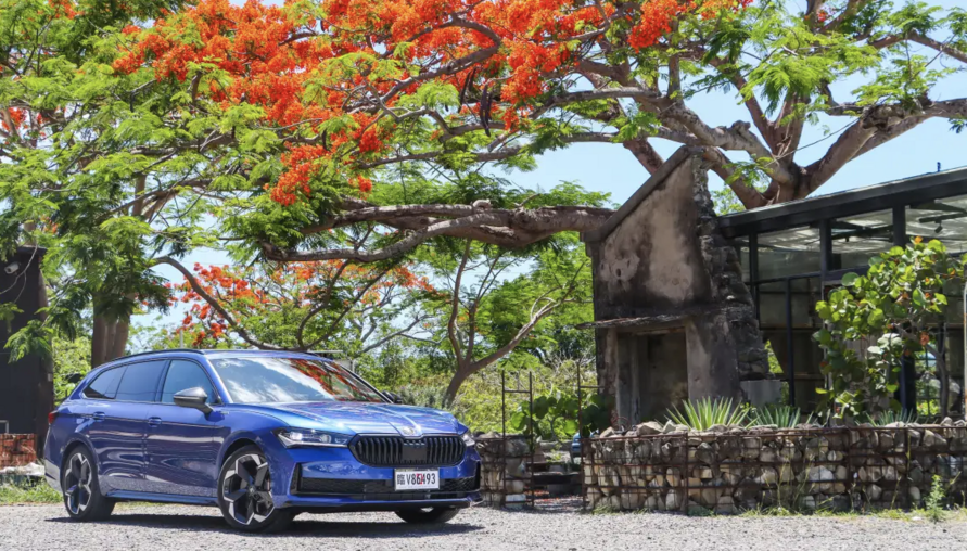 動靜皆型、四驅上身 Škoda Superb Combi SportPlus