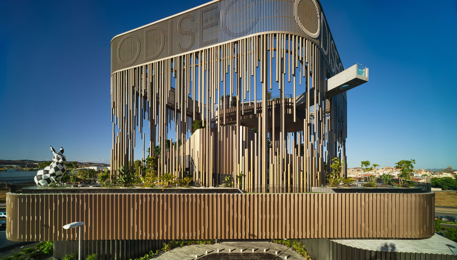 西班牙 Odiseo Gastronomic and Leisure Center，城市中的另類生態景觀
