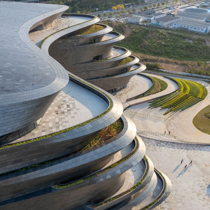 宇宙飛船降臨！Zaha Hadid Architects 打造中國深圳科學技術館