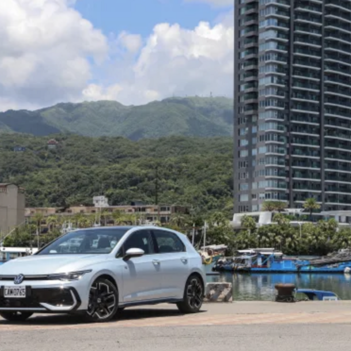 經典掀背回歸 Volkswagen Golf 280 eTSI R-Line
