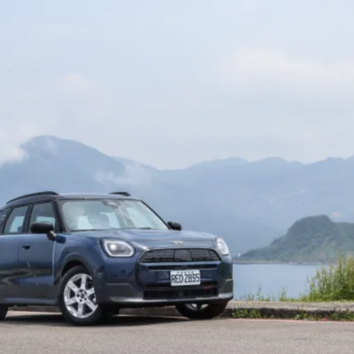知性與率性的結合 MINI Countryman E