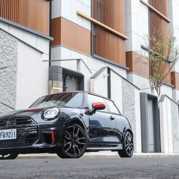 延續賽道榮耀 MINI John Cooper Works